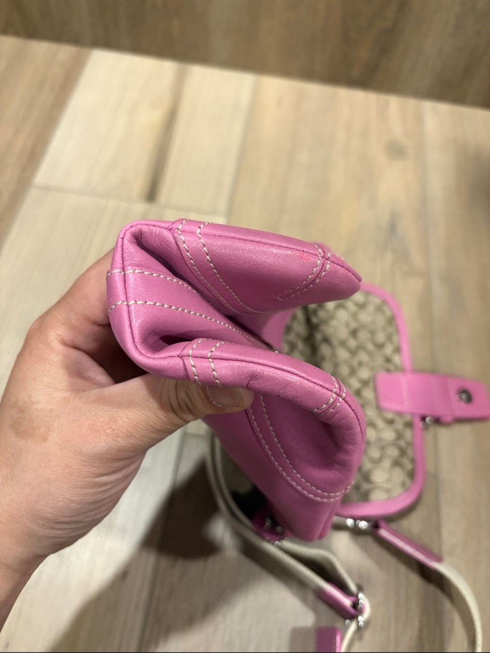 Coach Soho Vintage Y2K Pink Leather Swing Crossbody Messenger Silver Buckle Flap - Picture 8 of 10